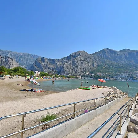 Mia * Omiš