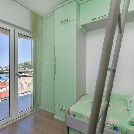 Mia Apartment *