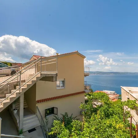 Apartment Mia Omis