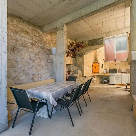 Mia Apartment